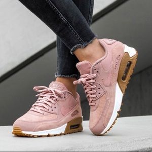 Nike Wmn’s Air Max 90 SE size 8.5